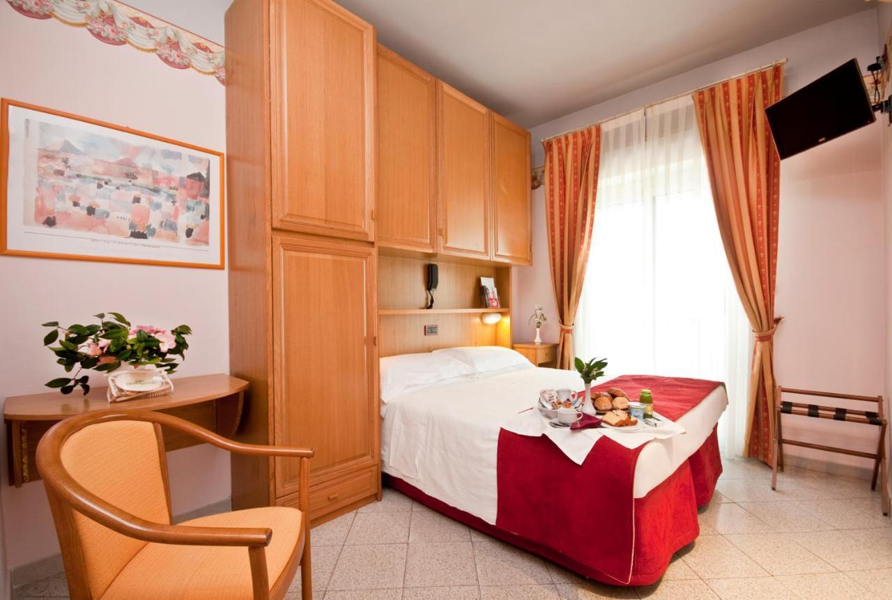 Hotel Kennedy Rimini Extérieur photo