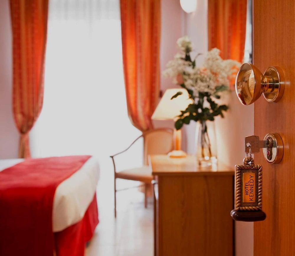 Hotel Kennedy Rimini Extérieur photo