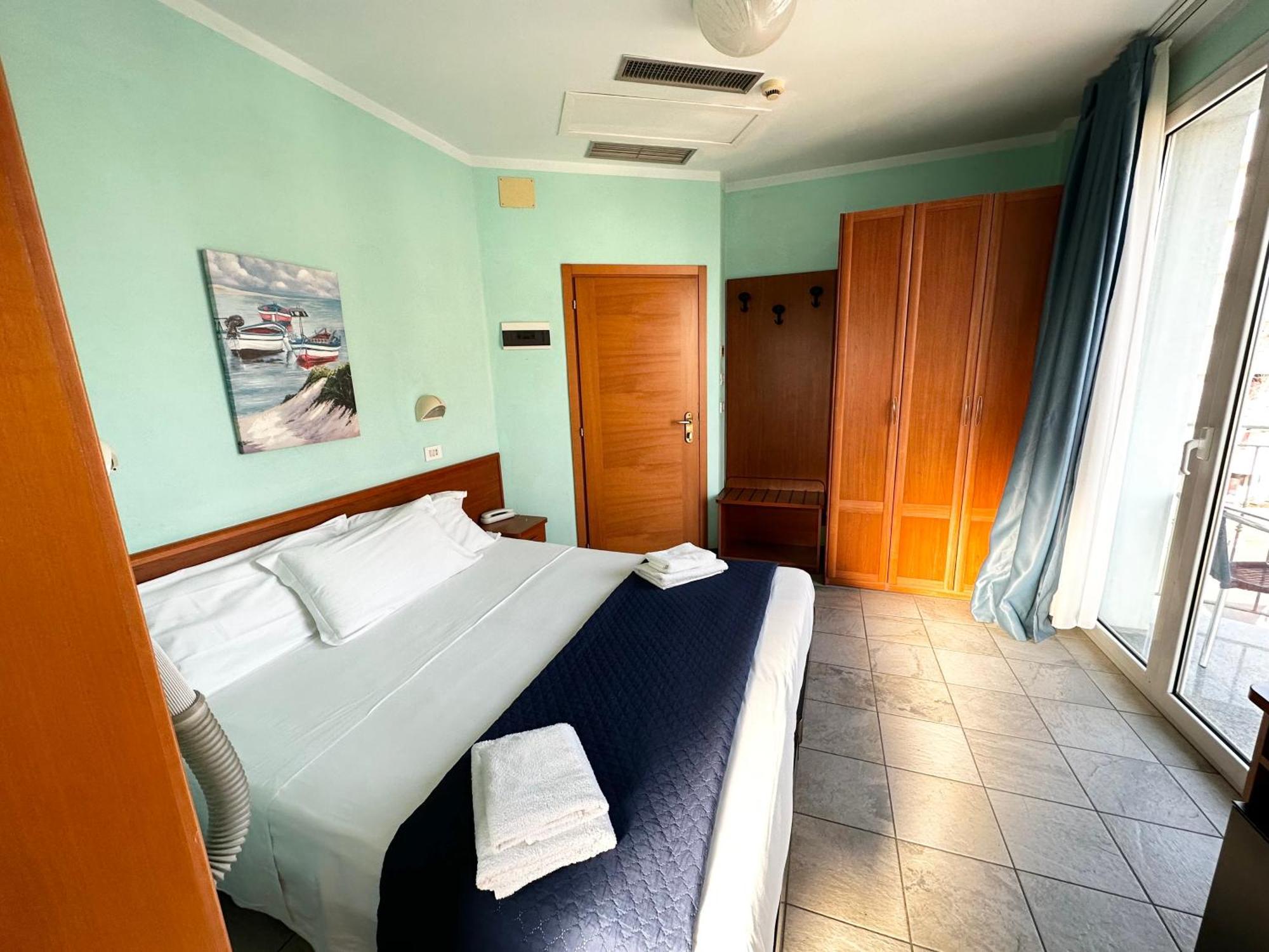 Hotel Kennedy Rimini Extérieur photo