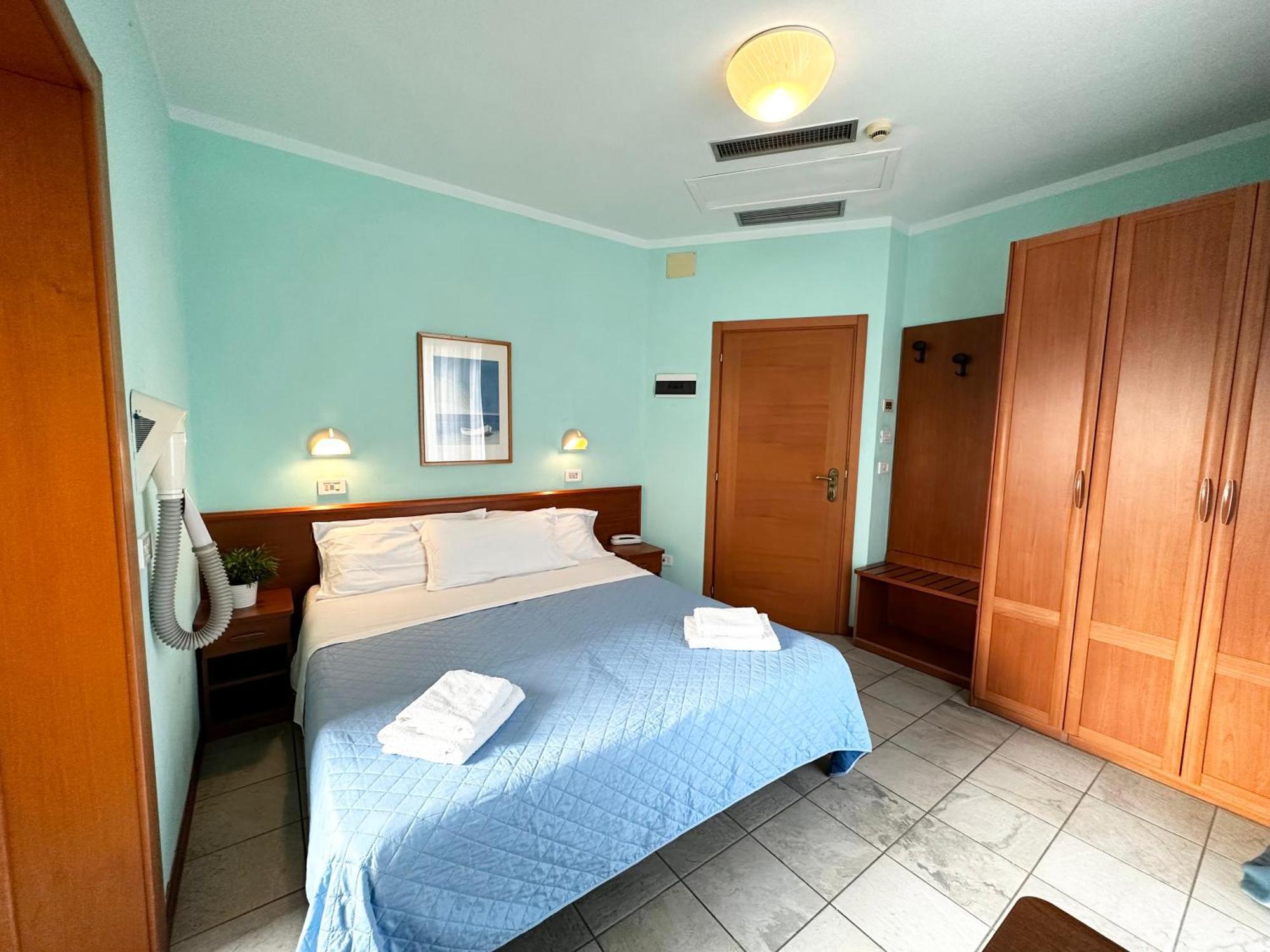 Hotel Kennedy Rimini Extérieur photo