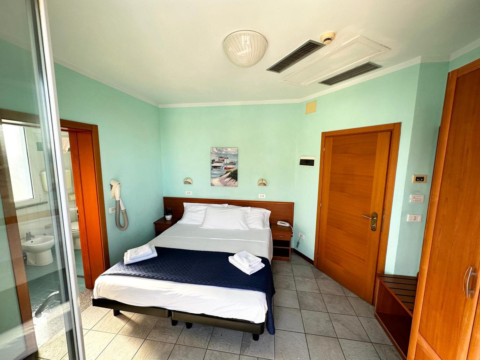 Hotel Kennedy Rimini Extérieur photo